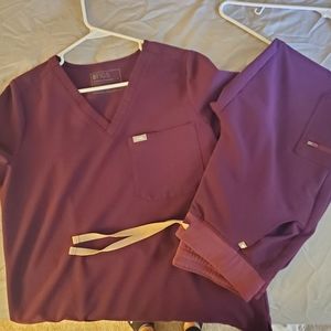 Figs deep purple medium set